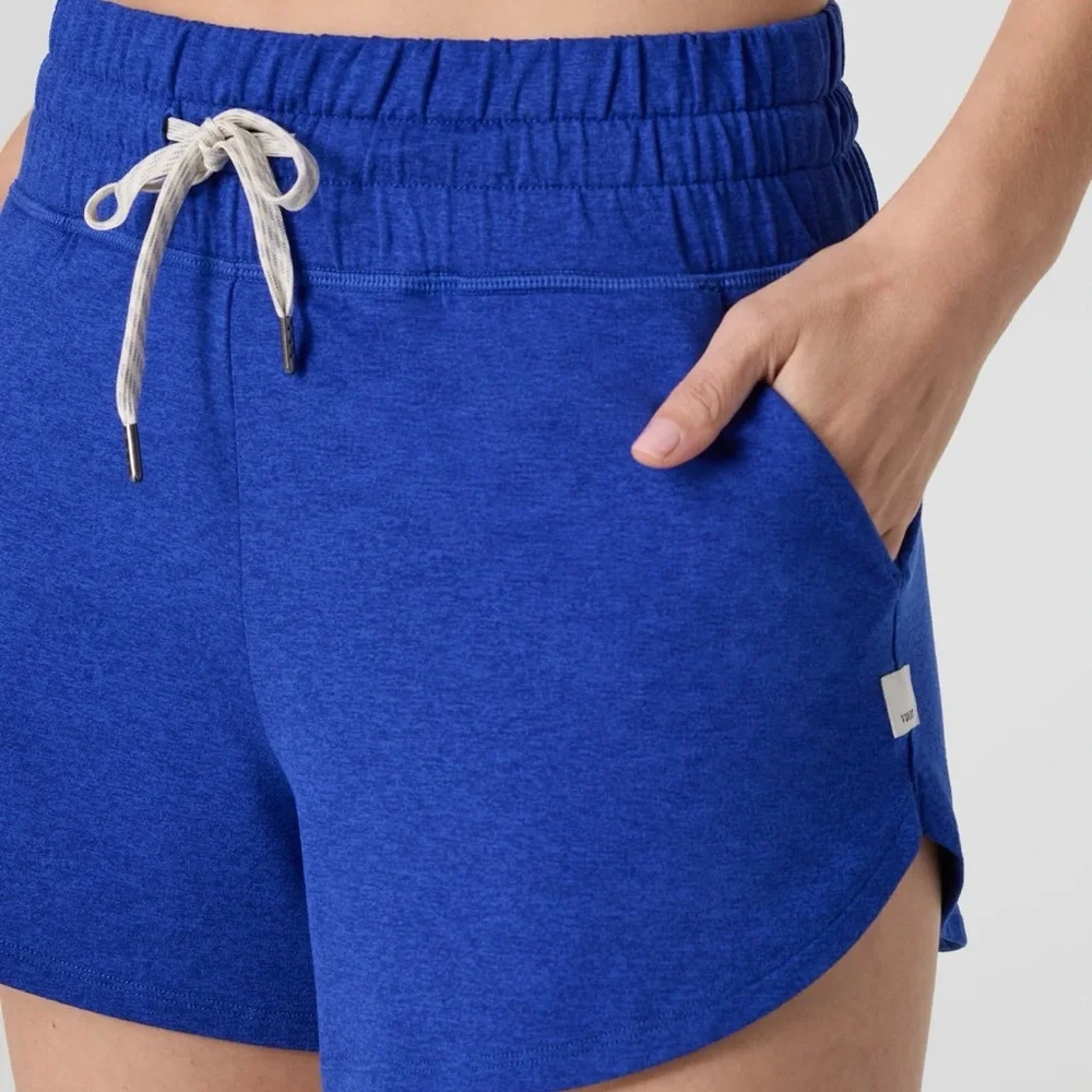 Vuori Halo Performance Shorts 2.0 in Copenhagen Heather - Picture 3 of 9